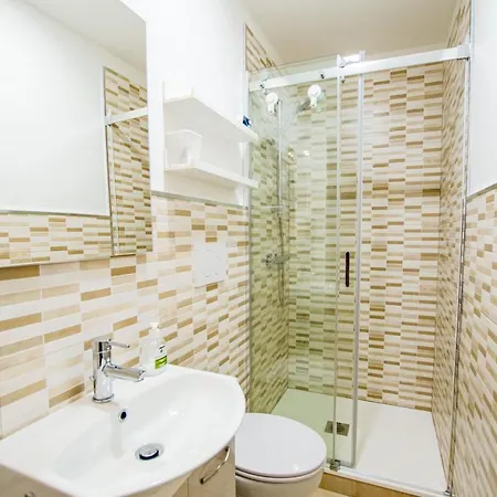 Al Teatro ترييستي